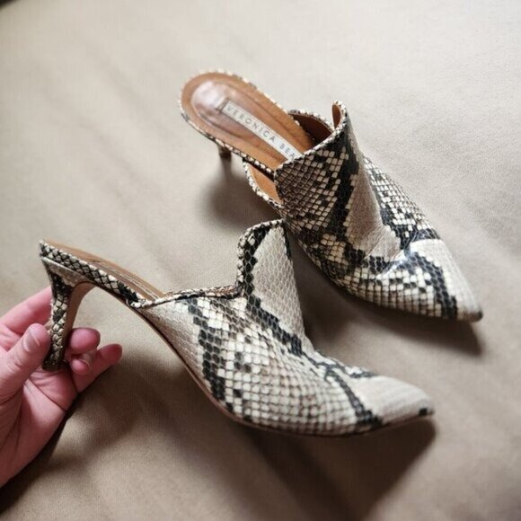 VERONICA BEARD Pearla Python Mule - Picture 1 of 9